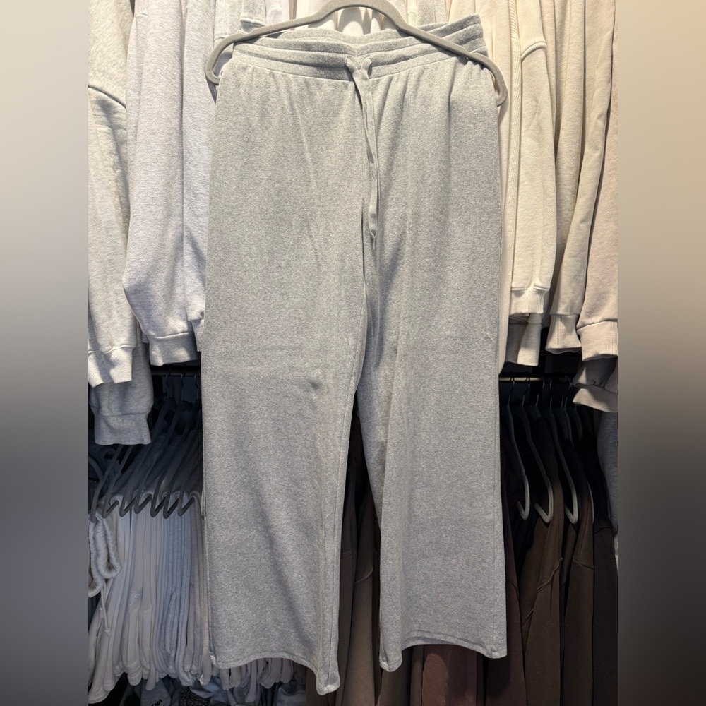 Aritzia Ribbed Pants